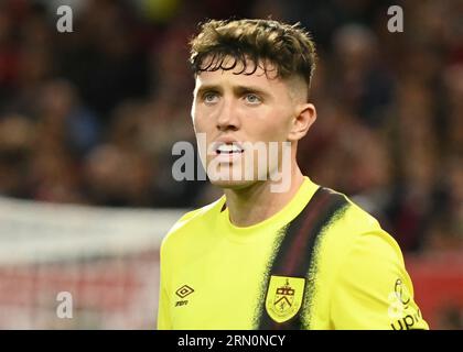 Nottingham, Regno Unito. 30 agosto 2023. Dara o'Shea (Burnley) durante il secondo turno della EFL Carabao Cup North match tra Nottingham Forest e Burnley al City Ground, Nottingham, Inghilterra, il 30 agosto 2023. Foto di Mark Dunn. Solo per uso editoriale, licenza necessaria per uso commerciale. Nessun utilizzo in scommesse, giochi o pubblicazioni di un singolo club/campionato/giocatore. Credito: UK Sports Pics Ltd/Alamy Live News Foto Stock