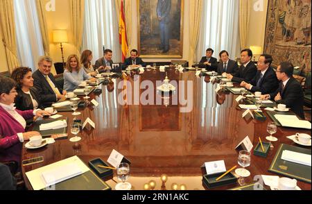 (141212) -- MADRID, Wang Jiarui (2a R), vicepresidente del Comitato nazionale della Conferenza politica consultiva del popolo cinese, incontra il presidente del Parlamento Jesus Posada (3a L), a Madrid, Spagna, 11 dicembre 2014. Wang Jiarui era in visita in Spagna dal 9 all'11 dicembre..) SPAGNA-CINA-WANG JIARUI-VISITA XiexHaining PUBLICATIONxNOTxINxCHN Madrid Wang Jiarui 2° r Vice Presidente del Comitato Nazionale della Conferenza politica consultiva delle celebrità cinesi incontra il Presidente del Parlamento Jesus Posada 3° l a Madrid Spagna DEC 11 2014 Wang Jiarui che visita la Spagna IL DEC 9 11 Spagna C. Foto Stock