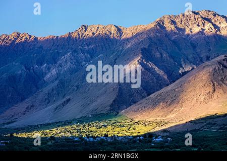 Luce nel tardo pomeriggio, Panikhar, Suru Valley, Zanskar, India Foto Stock