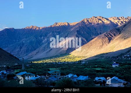 Luce nel tardo pomeriggio, Panikhar, Suru Valley, Zanskar, India Foto Stock