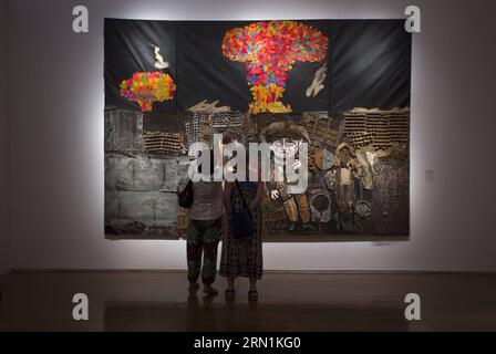 (150108) -- BUENOS AIRES, 7 gennaio 2015 -- le persone visitano la mostra Juanito e Ramona dell'artista argentino Antonio Berni al Museo di Arte Latinoamericana di Buenos Aires, capitale dell'Argentina, 7 gennaio 2015. La mostra espose 150 opere create tra il 1958 e il 1978. Martin Zabala) (jp) ARGENTINA-BUENOS AIRES-ART EXHIBITION e MARTINxZABALA PUBLICATIONxNOTxINxCHN Buenos Aires 7 gennaio 2015 le celebrità visitano la mostra Juanito e Ramona dell'artista argentino Antonio Berni al Museo di Arte Latinoamericana di Buenos Aires capitale dell'Argentina 7 gennaio 2015 The Exhibitio Foto Stock