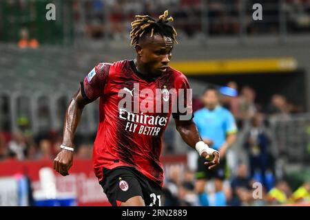 Milano, Italia - 26 agosto 2023: Samuel Chukwueze del Milan controlla la palla durante la partita di serie A AC Milan vs Torino allo Stadio San Siro Foto Stock