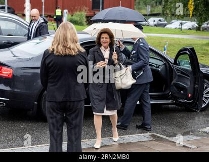 Stoccolma, Sverige. 31 agosto 2023. STOCCOLMA 20230831 Drottning Silvia anländer fino al Museo Västerbottens sotto besök i Umeå i Västerbottens län. Kungaparet reser fino al 21 län sotto året med anledning av kungens 50-årsjubileum på tronen. Foto: Christine Olsson/ TT/kod 10430 credito: TT News Agency/Alamy Live News Foto Stock