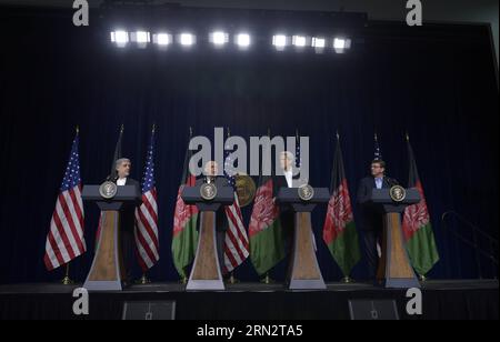 (150323) - CAMP DAVID, March. 23, 2015 -- (da R a L)Stati Uniti Il Segretario alla difesa Ashton Carter, il Segretario di Stato degli Stati Uniti John Kerry, il Presidente afghano Ashraf Ghani e l'Amministratore delegato afghano Abdullah Abdullah partecipano a una conferenza stampa a Camp David, Maryland, Stati Uniti, il 23 marzo 2015. Il segretario alla difesa degli Stati Uniti Ashton Carter ha detto lunedì che l'amministrazione Obama sta cercando finanziamenti per garantire che le truppe afghane siano mantenute al suo livello di picco mirato fino al 2017 come mossa per mostrare l'impegno degli Stati Uniti a una partnership strategica con l'Afghanistan. ) DAVID-PRESIDENTE AFGANO DEL CAMPO DEGLI STATI UNITI - VISITA YINXBOGU PUBLI Foto Stock