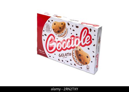 Napoli, Italia - 28 luglio 2023: Confezione di gelato Pavesi italiano con biscotti chiamati GOC Foto Stock