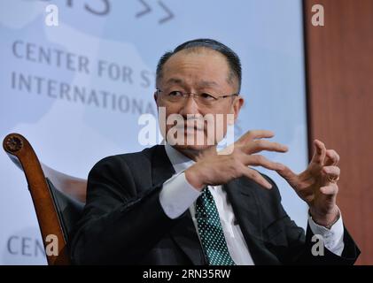 (150407) -- WASHINGTON D.C., 7 aprile 2015 -- il presidente della Banca Mondiale Jim Yong Kim tiene un discorso pubblico al Center for Strategic and International Studies (CSIS) a Washington D.C., capitale degli Stati Uniti, 7 aprile 2015. La Banca Mondiale accoglie con favore le nuove banche di sviluppo, come la Banca asiatica di investimento per le infrastrutture (AIIB) proposta dalla Cina e la nuova Banca di sviluppo istituita dai paesi BRICS, ed è pronta a condividere con loro l'esperienza, ha detto martedì il presidente della Banca Mondiale Jim Yong Kim . ) U.S.-WASHINGTON D.C.-CSIS-WORLD BANK-PRESIDENT BaoxDandan PUBLICATIONxNOTxINxCHN Washington D Foto Stock