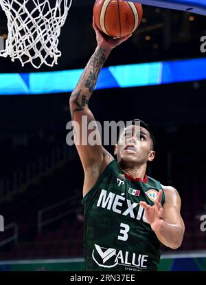 MANILA, 31 agosto 2023 (Xinhua) -- Fabian James del Messico dunks durante il round di classifica 17-32 match tra Messico e nuova Zelanda alla Coppa del mondo FIBA 2023 a Manila, nelle Filippine, il 31 agosto 2023. (Xinhua/He Changshan) Foto Stock