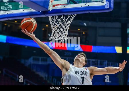 MANILA, 31 agosto 2023 (Xinhua) - Yannick Wetzell della nuova Zelanda partecipa al round di qualificazione 17-32 match tra Messico e nuova Zelanda alla Coppa del mondo FIBA 2023 a Manila, nelle Filippine, il 31 agosto 2023. (Xinhua/Rouelle Umali) Foto Stock