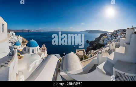 Grèce, arcipelago delle Cicladi, isola di Santorin, villaggio di Oia Foto Stock