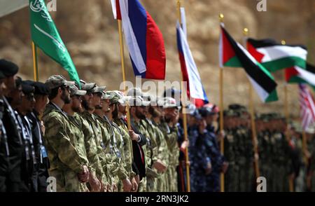 (150419) -- AMMAN, 19 aprile 2015 -- i partecipanti attendono di competere durante la settima competizione annuale Warrior Competition presso il King Abdullah II Special Operations Training Center di Amman, Giordania, 19 aprile 2015. ) JORDAN-AMMAN-WARRIOR COMPETITION MohammadxAbuxGhosh PUBLICATIONxNOTxINxCHN Amman 19 aprile 2015 i partecipanti attendono di competere durante la settima competizione annuale Warrior Competition PRESSO il King Abdullah II Special Operations Training Center di Amman in Giordania 19 aprile 2015 Jordan Amman Warrior Competition PUBLICATIONxNOTxINxCHN Foto Stock