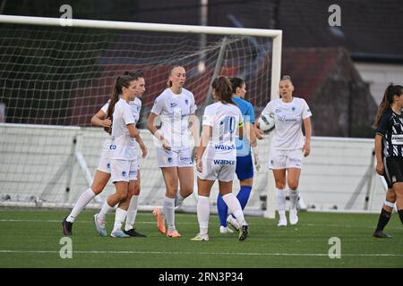 Marcinelle, Belgio. 25 agosto 2023. Nella foto, durante una partita di calcio femminile tra Sporting du Pays de Charleroi e KRC Genk Ladies, il primo giorno della stagione 2023 - 2024 della belga lotto Womens Super League, venerdì 25 agosto 2023 a Marcinelle, BELGIO . Credito: Sportpix/Alamy Live News Foto Stock