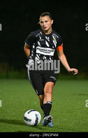 Marcinelle, Belgio. 25 agosto 2023. Melissa Tom (77) di Charleroi nella foto durante una partita di calcio femminile tra Sporting du Pays de Charleroi e KRC Genk Ladies nella prima giornata della stagione 2023 - 2024 della belga lotto Womens Super League, sabato 25 agosto 2023 a Marcinelle, BELGIO . Credito: Sportpix/Alamy Live News Foto Stock