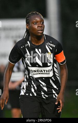 Marcinelle, Belgio. 25 agosto 2023. Francesca Lueya (8) di Charleroi nella foto durante una partita di calcio femminile tra Sporting du Pays de Charleroi e KRC Genk Ladies nella prima giornata della stagione 2023 - 2024 della belga lotto Womens Super League, sabato 25 agosto 2023 a Marcinelle, BELGIO . Credito: Sportpix/Alamy Live News Foto Stock