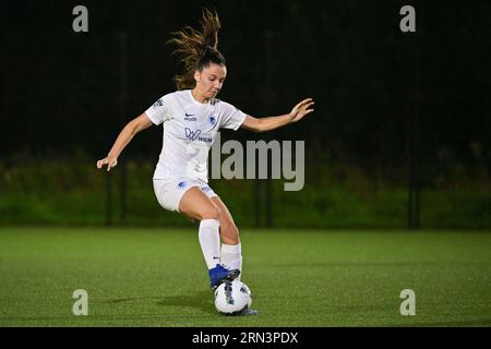 Marcinelle, Belgio. 25 agosto 2023. Romy Camps (3) di Genk nella foto durante una partita di calcio femminile tra Sporting du Pays de Charleroi e KRC Genk Ladies nella prima giornata della stagione 2023 - 2024 della belga lotto Womens Super League, sabato 25 agosto 2023 a Marcinelle, BELGIO . Credito: Sportpix/Alamy Live News Foto Stock