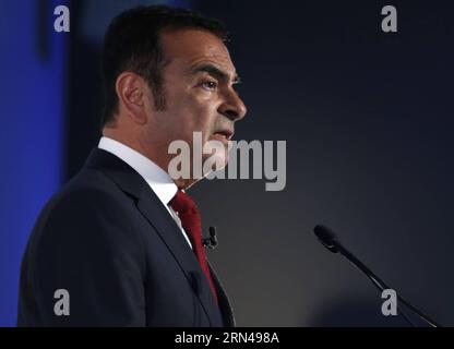 YOKOHAMA, 13 maggio 2015 - il presidente e CEO di Nissan Motors Carlos Ghosn parla durante una conferenza stampa per annunciare i risultati finanziari per i 12 mesi fino al 31 marzo 2015 a Yokohama, vicino a Tokyo, Giappone, 13 maggio, 2015. Nissan ha dichiarato che l'utile operativo è salito a 589,6 miliardi di yen per l'anno fiscale 2014, rappresentando un margine del 5,2% sui ricavi netti che ha raggiunto 11,38 trilioni di yen (circa 94,98 miliardi di dollari USA) per il periodo. )(azp) JAPAN-YOKOHAMA-NISSAN-FY 2014 Stringer PUBLICATIONxNOTxINxCHN Yokohama 13 maggio 2015 Carlos Ghosn, Presidente e CEO di Nissan Engine, parla durante una conferenza stampa ad Announ Foto Stock