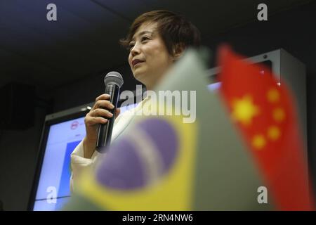 CAMPINAS, 22 maggio 2015 -- immagine scattata il 22 maggio 2015 mostra il Vice Presidente della società BYD of China li KE che parla durante una cerimonia nel municipio di Campinas, in cui un investimento di 150 milioni di re brasiliani (circa 50 milioni di dollari) è stato annunciato dalla BYD della Cina per la costruzione di pannelli solari nella città di Campinas, nello stato di San Paolo, in Brasile. BYD, un produttore cinese di veicoli elettrici e pannelli solari, contribuirà ai Giochi olimpici verdi di Rio de Janeiro il prossimo anno. Il Brasile ha il secondo mercato di autobus più grande al mondo. E crediamo nel potenziale del Brasile per consolidare la sua posizione come o Foto Stock
