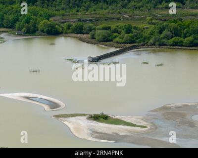 Vista aerea della laguna e del nascondiglio per il birdwatching Foto Stock