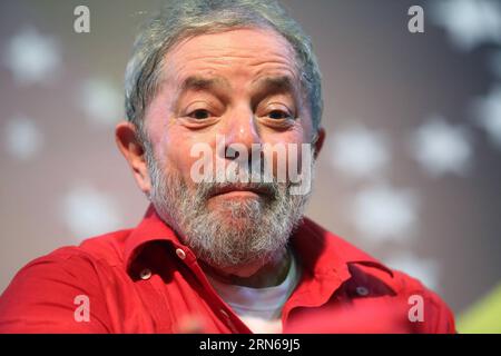 (150716) -- BRASILIA, 16 luglio 2015 -- immagine scattata il 31 marzo 2014 mostra l'ex presidente brasiliano Luiz Inacio Lula da Silva che reagisce durante un incontro a San Paolo, in Brasile. Secondo la stampa locale, i pubblici ministeri brasiliani hanno annunciato un'indagine sulla presunta influenza vendicando dall'ex presidente Luiz Inacio Lula da Silva per conto della costruzione scandalosa Odebrecht . (vf) BRASILE-BRASILIA-POLITICS-LULA da SILVA RAHELxPATRASSO PUBLICATIONxNOTxINxCHN 150716 Brasilia 16 luglio 2015 l'immagine scattata IL 31 2014 marzo mostra l'ex presidente brasiliano Luiz Inacio Lula che Silva reagisce durante un incontro Foto Stock