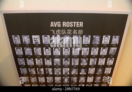 (150821) -- MONROE, 21 agosto 2015 -- il roster di Flying Tigers è stato visto al Chennault Aviation and Military Museum di Monroe, Louisiana, Stati Uniti, 15 luglio 2015. Il museo è l'unico negli Stati Uniti dedicato alle gesta eroiche di Chennault e alla storia delle Tigri volanti , il soprannome dato all'American Volunteer Group, il corpo aereo che combatté al fianco dei cinesi contro l'aggressione giapponese durante la seconda guerra mondiale. U.S.-MONROE-FLYING TIGERS-MUSEUM YinxBogu PUBLICATIONxNOTxINxCHN 150821 Monroe Aug 21 2015 The Roster of Flying Tigers IS Lakes AT Chennault Aviation and Military Museu Foto Stock