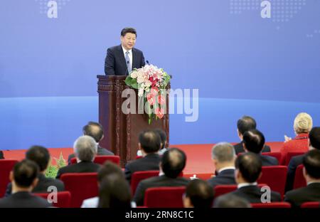 (151016) -- PECHINO, 16 ottobre 2015 -- il presidente cinese Xi Jinping affronta il Global Poverty Reduction and Development Forum del 2015 a Pechino, capitale della Cina, 16 ottobre 2015. ) (wf) CHINA-BEIJING-XI JINPING-FORUM (CN) MaxZhancheng PUBLICATIONxNOTxINxCHN Pechino ottobre 16 2015 il presidente cinese Xi Jinping affronta il Forum globale di riduzione della povertà e sviluppo 2015 a Pechino capitale della Cina ottobre 16 2015 WF China Beijing Xi Jinping Forum CN MaxZhancheng PUBLICATIONxNOTxINxCHN Foto Stock