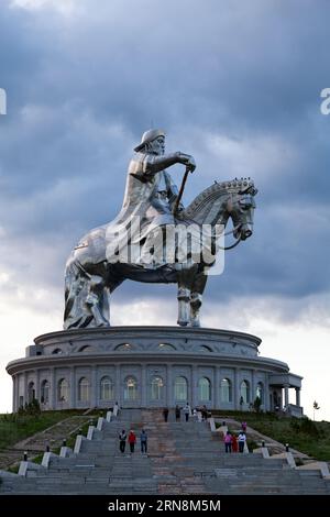 Tsonjin Boldog, Mongolia - 04 agosto 2018: Statua equestre di Gengis Khan a Tsonjin Boldog, 54 km a est da Ulan Bator. Foto Stock