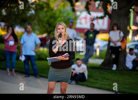Bloomington, USA. 8 settembre 2016. BLOOMINGTON, INDIANA - 31 AGOSTO: I membri della comunità si riuniscono presso il tribunale della contea di Monroe per la giornata internazionale di sensibilizzazione sull'overdose il 31 agosto 2023. ( Credit: Jeremy Hogan/Alamy Live News Foto Stock