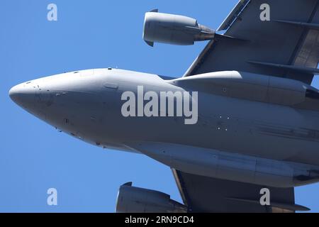 La Royal Australian Air Force, nota anche come RAAF Practice Flypast sulla città di Brisbane, Brisbane, Australia, 1 settembre 2023 (foto di Patrick Hoelscher/News Images) Foto Stock