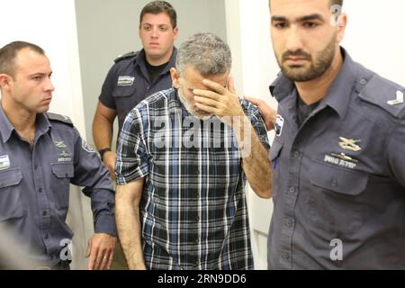 (151129) -- GERUSALEMME, 29 novembre 2015 -- foto del file scattata il 9 agosto 2015, mostra Hassan Khalil Hizran al tribunale distrettuale centrale di Lod, Israele centrale. Un tribunale israeliano condannato il 29 novembre 2015, cittadino svedese di origine palestinese-libanese per aver spiato per il gruppo militante libanese Hezbollah. A seguito di un patteggiamento con l'accusa, Hassan Khalil Hizran, 55 anni, fu dichiarato colpevole di aver contattato un agente straniero e passato informazioni a Hezbollah, un'organizzazione sciita che controlla il sud del Libano e il nemico di lunga data di Israele. /YOSSI ZELIGER) -ISRAELE FUORI- ISRAELE-SVEDESE-SPIONAGGIO-LIBANO- Foto Stock