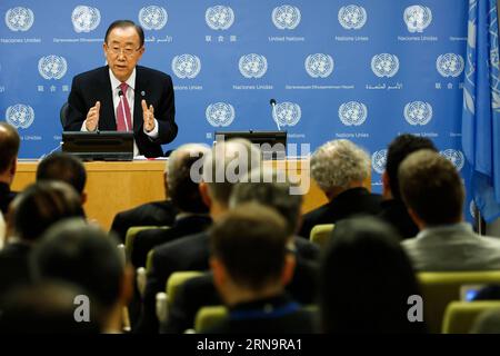 (151216) -- NEW YORK, 16 dicembre 2015 -- il Segretario generale delle Nazioni Unite Ban Ki-Moon parla durante la sua conferenza stampa di fine anno presso la sede delle Nazioni Unite a New York, 16 dicembre 2015. ) CONFERENZA STAMPA un-BAN KI-MOON-YEAR-END LixMuzi PUBLICATIONxNOTxINxCHN 151216 New York DEC 16 2015 il Segretario generale delle Nazioni Unite Ban KI Moon parla durante la sua conferenza stampa di fine anno PRESSO la sede delle Nazioni Unite a New York DEC 16 2015 Conferenza stampa di fine anno Ban KI Moon LiXMuzi PUBLICATIONXNOTxINxCHN Foto Stock