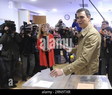 (151220) -- MADRID, 20 dicembre 2015 -- il leader socialista Pedro Sanchez esprime il suo voto in un collegio elettorale a Madrid, capitale della Spagna, il 20 dicembre 2015. Le elezioni generali della Spagna sono iniziate domenica. ) SPAGNA-MADRID-ELEZIONI GENERALI Belen PUBLICATIONxNOTxINxCHN 151220 Madrid DEC 20 2015 il leader socialista Pedro Sanchez esprime il suo VOTO IN una stazione di polling a Madrid capitale della Spagna IL 20 dicembre 2015 le elezioni generali della Spagna sono iniziate domenica Spagna Madrid elezioni generali Belen PUBLICATIONxNOTxINxCHN Foto Stock