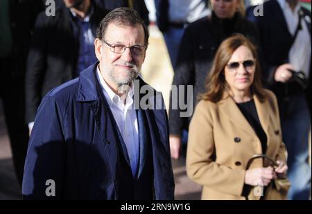 (151220) -- MADRID, 20 dicembre 2015 -- il primo ministro spagnolo e leader del Partito Popolare Mariano Rajoy arriva in una sede elettorale per votare a Madrid, capitale della Spagna, il 20 dicembre 2015. Le elezioni generali della Spagna sono iniziate domenica. ) SPAGNA-MADRID-ELEZIONI GENERALI Eduardo PUBLICATIONxNOTxINxCHN 151220 Madrid DEC 20 2015 il primo ministro spagnolo e leader del Partito Popolare Mariano Rajoy arriva A una stazione di polling per esprimere il suo VOTO a Madrid capitale della Spagna IL 20 dicembre 2015 le elezioni generali della Spagna sono iniziate domenica Spagna Madrid elezioni generali Eduardo PUBLICATIONxNOT Foto Stock