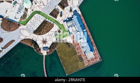 (160203) -- SHANGHAI, 3 febbraio 2016 () -- una foto aerea scattata il 3 febbraio 2016 mostra una vista panoramica di Shanghai Disneyland a Shanghai, nella Cina orientale. Shanghai Disneyland ha annunciato che inizierà a vendere i biglietti il 28 marzo di quest'anno. Disneyland offre sia biglietti regolari che di punta con prezzi regolari a 370 yuan (circa 56 dollari USA) e prezzi di picco a 499 yuan (circa 76 dollari USA). () (lfj) SHANGHAI-DISNEYLAND-BIGLIETTI (CN) Xinhua PUBLICATIONxNOTxINxCHN Shanghai 3 febbraio 2016 a foto aerea scattata IL 3 febbraio 2016 mostra una vista panoramica del Disneyland Shanghai a Shanghai EAS Foto Stock