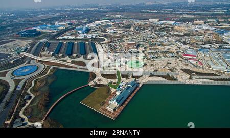 (160203) -- SHANGHAI, 3 febbraio 2016 () -- una foto aerea scattata il 3 febbraio 2016 mostra una vista panoramica di Shanghai Disneyland a Shanghai, nella Cina orientale. Shanghai Disneyland ha annunciato che inizierà a vendere i biglietti il 28 marzo di quest'anno. Disneyland offre sia biglietti regolari che di punta con prezzi regolari a 370 yuan (circa 56 dollari USA) e prezzi di picco a 499 yuan (circa 76 dollari USA). () (lfj) SHANGHAI-DISNEYLAND-BIGLIETTI (CN) Xinhua PUBLICATIONxNOTxINxCHN Shanghai 3 febbraio 2016 a foto aerea scattata IL 3 febbraio 2016 mostra una vista panoramica del Disneyland Shanghai a Shanghai EAS Foto Stock