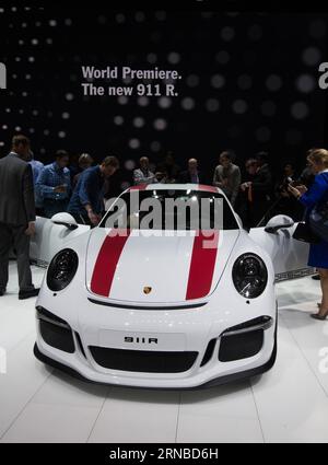 (160301) -- GINEVRA, 1° marzo 2016 -- la nuova Porsche 911 R viene presentata in occasione del primo press day del 86° Salone Internazionale dell'automobile a Ginevra, Svizzera, 1° marzo 2016. Quest'anno il Salone dell'automobile di Ginevra ospiterà circa 200 espositori provenienti da 30 paesi diversi. ) SVIZZERA-GINEVRA-MOTOR SHOW-NEW CARS XuxJinquan PUBLICATIONxNOTxINxCHN Ginevra 1 marzo 2016 la nuova Porsche 911 r VIENE presentata IN OCCASIONE DEL primo Press Day del 86° Salone Internazionale del motore a Ginevra Svizzera 1 marzo 2016 quest'anno Il Salone del motore a Ginevra ospiterà circa 200 espositori provenienti da 30 paesi diversi della Svizzera Ginevra Foto Stock