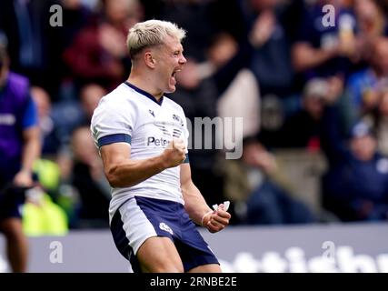 Foto del file datata 05-08-2023 della Scozia Darcy Graham celebra il primo tentativo della loro squadra. Duhan Van Der Merwe, Darcy Graham, Finn Russell, Huw Jones e Sione Tuipulotu sono solo alcuni dei dorsi dilaganti che possono causare il panico anche nelle difese più robuste e la cui presenza aggiunge l'idea che la Scozia sia ora in una posizione migliore per realizzare rispetto alle precedenti campagne di Coppa del mondo. Data di emissione: Venerdì 1 settembre 2023. Foto Stock