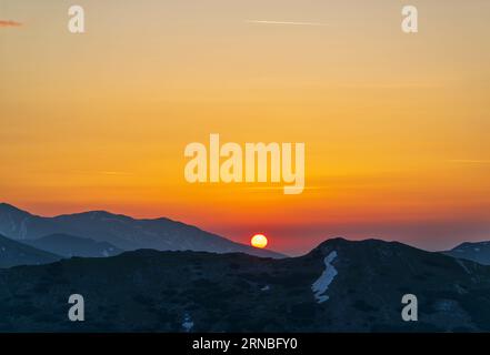 Sunrise in montagna Foto Stock