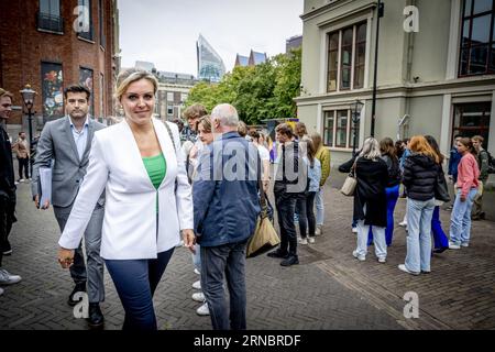 L'AIA - Vivianne Heijnen Segretario di Stato per le infrastrutture e la gestione delle risorse idriche. Nel Binnenhof prima del Consiglio dei ministri settimanale. ANP ROBIN UTRECHT paesi bassi fuori - belgio fuori Foto Stock