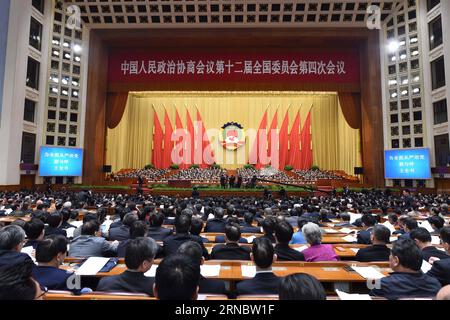 (160312) -- BEIJING, March 12, 2016 -- The fourth plenary meeting of the fourth session of the 12th National Committee of the Chinese People s Political Consultative Conference is held at the Great Hall of the People in Beijing, capital of China, March 12, 2016. )(mcg) (TWO SESSIONS)CHINA-BEIJING-CPPCC-4TH PLENARY MEETING (CN) YangxZongyou PUBLICATIONxNOTxINxCHN   160312 Beijing March 12 2016 The Fourth Plenary Meeting of The Fourth Session of The 12th National Committee of The Chinese Celebrities S Political Consultative Conference IS Hero AT The Great Hall of The Celebrities in Beijing Capit Foto Stock