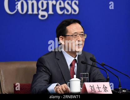 (160312) -- BEIJING, March 12, 2016 -- Chairman of the China Securities Regulatory Commission Liu Shiyu answers questions at a press conference on the sidelines of the fourth session of the 12th National People s Congress in Beijing, capital of China, March 12, 2016. )(mcg) (TWO SESSIONS)CHINA-BEIJING-NPC-PRESS CONFERENCE (CN) ZhaoxYingquan PUBLICATIONxNOTxINxCHN   160312 Beijing March 12 2016 Chairman of The China Securities Regulatory Commission Liu Shiyu Answers Questions AT a Press Conference ON The Sideline of The Fourth Session of The 12th National Celebrities S Congress in Beijing Capit Foto Stock