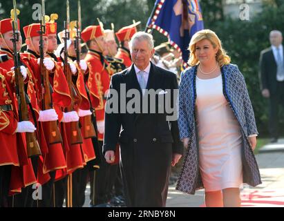 Prinz Charles und Herzogin Camilla zu Gast a Zagabria in visita in Gran Bretagna il principe Carlo (2°, R) ispeziona la guardia d'onore con il presidente croato Kolinda Grabar-Kitarovic (1°, R) al Palazzo presidenziale di Zagabria, capitale della Croazia, 14 marzo 2016. Il principe Carlo e Camilla, duchessa di Cornovaglia, arrivarono a Zagabria lunedì come parte di un tour regionale nei Balcani occidentali). CROAZIA-ZAGABRIA-PRINCIPE CARLO VISITA MisoxLisanin PUBLICATIONxNOTxINxCHN Prinz Charles e la Duchessa Camilla ospiti a Zagabria visitando il Principe Carlo II d r della Gran Bretagna ispezionare la Guardia d'Onore con Cro Foto Stock