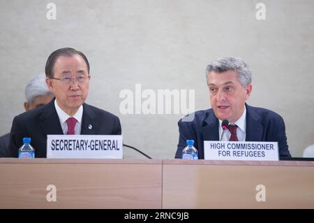 (160330) -- GINEVRA, 30 marzo 2016 -- il segretario generale delle Nazioni Unite Ban Ki-Moon (L) e l'alto Commissario delle Nazioni Unite per i rifugiati Filippo grandi partecipano all'apertura di una riunione ad alto livello sulla condivisione della responsabilità globale per i rifugiati siriani a Ginevra, in Svizzera, il 30 marzo 2016. Mercoledì alti funzionari delle Nazioni Unite hanno chiesto ai paesi di agire con solidarietà promettendo nuovi e ulteriori percorsi per l'ammissione dei rifugiati siriani. ) SVIZZERA-GINEVRA-ONU-SIRIA RIFUGIATI INCONTRO XuxJinquan PUBLICATIONxNOTxINxCHN Ginevra marzo 30 2016 Segretario generale delle Nazioni Unite Ban KI Moon l e alto Commissariato delle Nazioni Unite Foto Stock