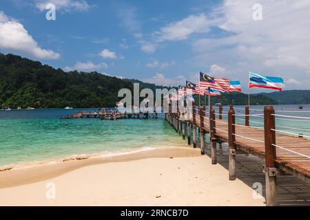 Molo dell'isola di Sapi, un'isola del Parco Nazionale Tunku Abdul Rahman a Sabah, Malesia Foto Stock