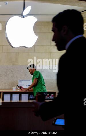 (160428) -- NEW YORK, April 28, 2016 -- A man walks into the Apple store at the Grand Central Terminal in New York, United States, April 28, 2016. Apple Inc. on Tuesday released fiscal results for the second quarter of 2016, which showed the first year-over-year slump of both quarterly revenue and profit since 2003 and the first ever drop in iPhone sales. ) U.S.-NEW YORK-APPLE-SALES-DECLINE LixMuzi PUBLICATIONxNOTxINxCHN   160428 New York April 28 2016 a Man Walks into The Apple Store AT The Grand Central Terminal in New York United States April 28 2016 Apple INC ON Tuesday released Fiscal Res Stock Photo