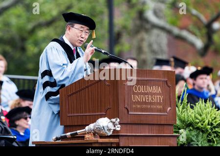 Abschlusszeremonie an der Columbia University in New York (160518) -- NEW YORK, May 18, 2016 -- United Nations Secretary-General Ban Ki-moon addresses the Commencement ceremony of the 262nd Academic Year of Columbia University in New York, the United States on May 18, 2016. More than 15,000 graduates range in age from 18 to 82, including some 1800 international students from more than 100 countries participated in the ceremony here on Wednesday. ) U.S.-NEW YORK-COLUMBIA UNIVERSITY-2016 GRADUATION LixMuzi PUBLICATIONxNOTxINxCHN   Closing Ceremony to the Columbia University in New York 160518 Ne Stock Photo