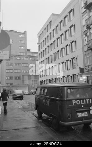Effettivo 02 - 1 - 1974: Omicidio in tutti i confini il caso Lillehammer è il più grande processo politico dopo l'accordo per tradimento. Sei persone sono state presentate in tribunale come complicità nell'omicidio. Ma quelli che hanno abbattuto e ucciso il marocchino Ahmed Bouchiki sono scappati. Sappiamo cos'e' successo, ma il contesto dell'omicidio non e' chiaro. Ma speriamo che il processo ci dia delle risposte. Foto: Sverre A. Børretzen / Ivar Aaserud / Knut Arne Sanden / Tom Martinsen / Ole Chr. Frenning / Aktuell / NTB ***FOTO NON ELABORATA*** questo testo è stato tradotto automaticamente! Foto Stock
