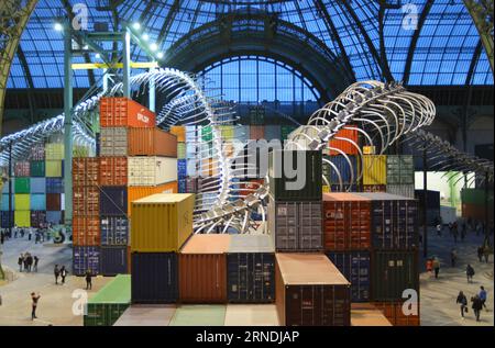 (160522) -- PARIS, May 21, 2016 -- People visit the Grand Palais as part of the European night of museums in Paris, France, May 21, 2016. ) FRANCE-PARIS-CULTURE-MUSEUM LixGenxing PUBLICATIONxNOTxINxCHN   160522 Paris May 21 2016 Celebrities Visit The Grand Palais As Part of The European Night of Museum in Paris France May 21 2016 France Paris Culture Museum LixGenxing PUBLICATIONxNOTxINxCHN Stock Photo