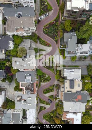 Vista aerea di Lombard Street a San Francisco, California, la strada più tortuosa del mondo Foto Stock