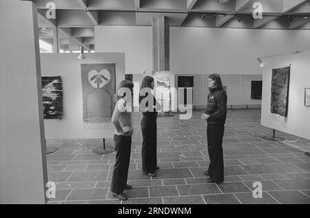 Attuale 06 - 2 - 1974: Cultura per allIt è costato 27 milioni di NOK, l'Ibsenhuset a Skien. Un edificio per il concetto esteso di cultura. Con spazio per ogni tipo di attività. Una casa per bambini, adolescenti e adulti. Un posto dove stare, che attrae. Foto: Aage Storløkken / Aktuell / NTB ***FOTO NON ELABORATA*** questo testo è stato tradotto automaticamente! Foto Stock