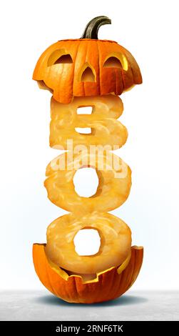 Halloween Boo Pumpkin Jack o Lantern nei panni di un divertente e spettrale personaggio arancione con testo intagliato come messaggio di marketing con un'espressione spaventosa Foto Stock