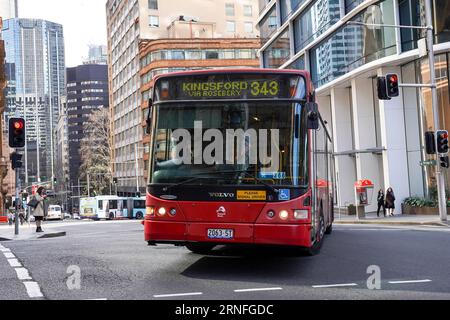 Sydney, Australia. 17 agosto 2023. Sydney, Australia, 17 agosto 2023: Un metrobus passa a Sydney, Australia. (Daniela Porcelli/SPP) credito: SPP Sport Press Photo. /Alamy Live News Foto Stock